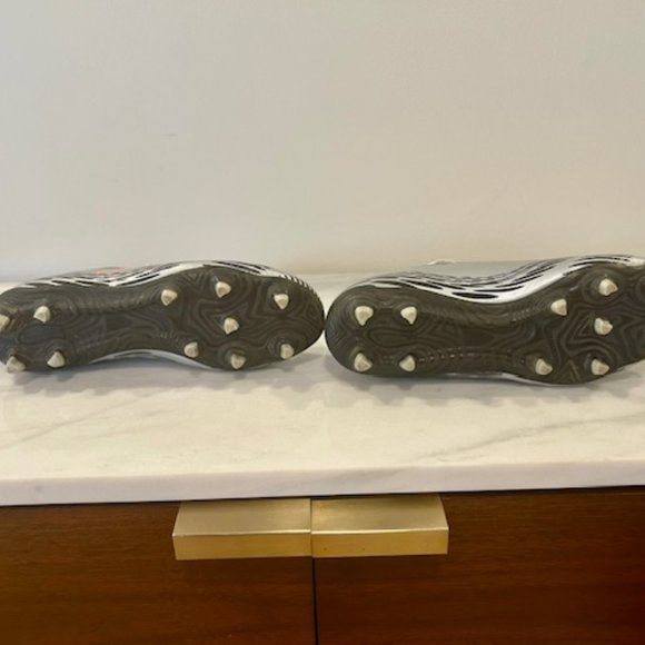 LEOCI Unisex Firm Ground Soccer Cleats -- Size 38 - Picture 4 of 6